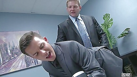 Boss Seduced A Dick-swallowing Young Novice